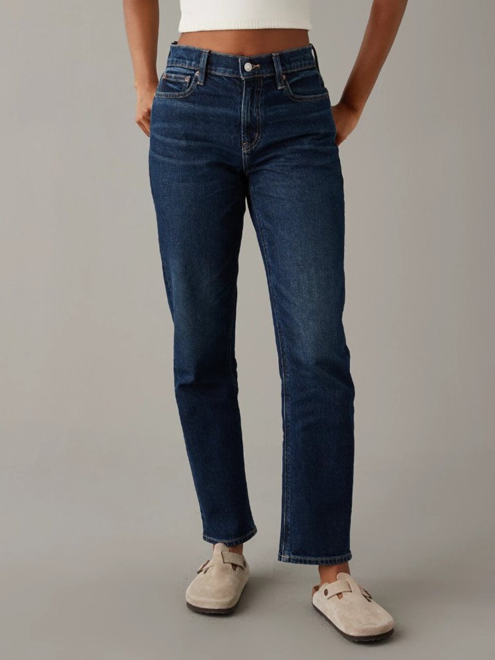 AMERICAN EAGLE super high rise ankle straight jeans in dark wash (sz10)